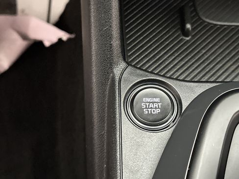 Used 2025 Kia K4 EX image 26