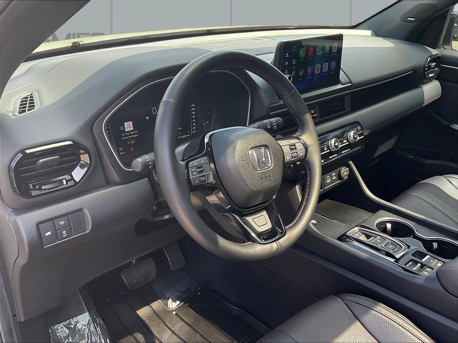 Used 2025 Honda Pilot Black Edition image 18