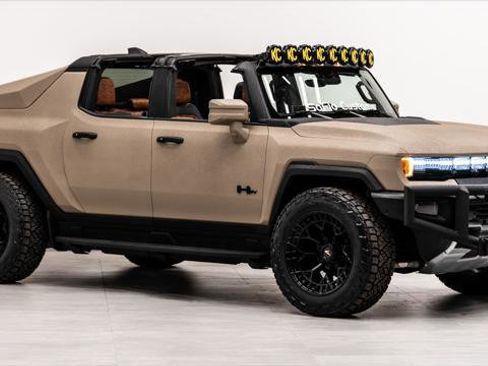Used 2025 GMC Hummer EV 3X w/ LPO, Dark Essentials Package AWD/4WD image 5