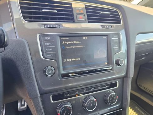 Used 2017 Volkswagen Golf Alltrack SE image 18