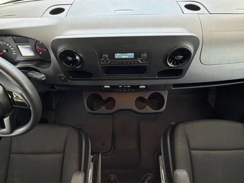 Used 2021 Mercedes-Benz Sprinter 2500 image 17