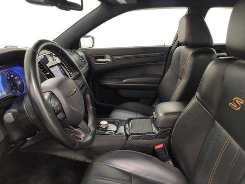 Used 2017 Chrysler 300 S w/ 300S Premium Group RWD image 17