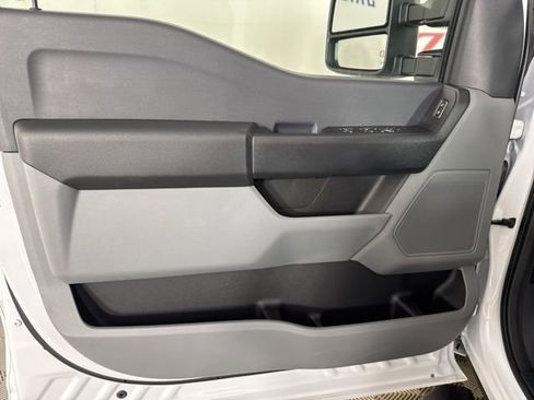 New 2026 Ford F250 XL w/ XL Chrome Package image 16