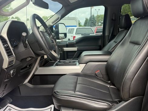 Used 2021 Ford F250 Lariat w/ Lariat Value Package AWD/4WD image 18