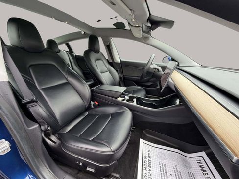 Used 2019 Tesla Model 3 Standard Range Plus image 14