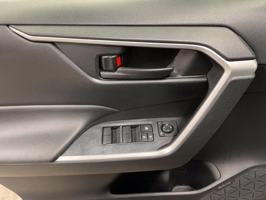 Used 2019 Toyota RAV4 LE w/ All Weather Liner Package AWD/4WD image 13