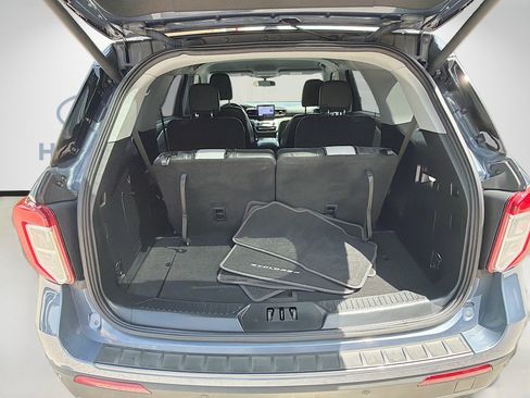Used 2021 Ford Explorer XLT w/ Equipment Group 202A RWD image 24