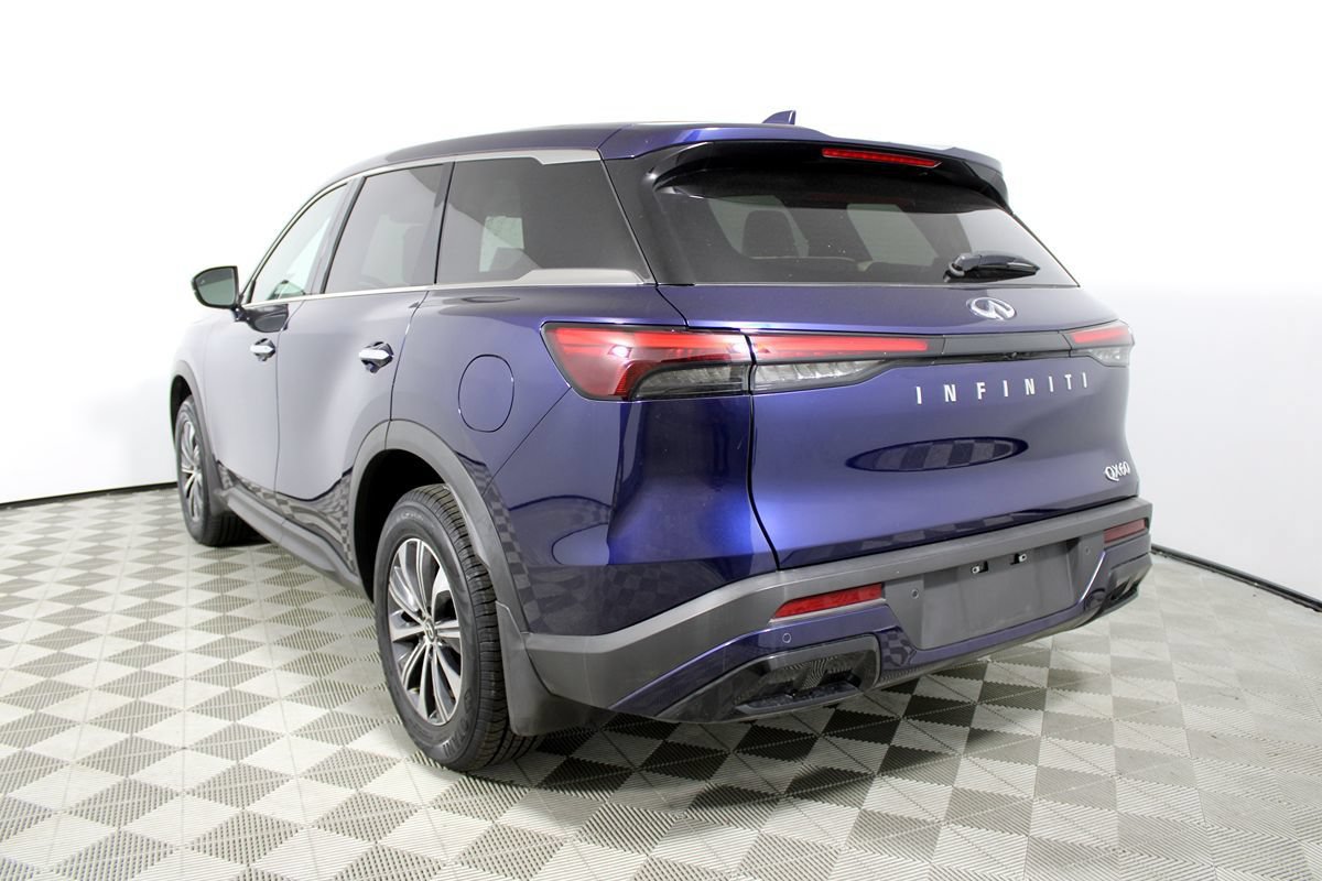 Used 2023 INFINITI QX60 Pure FWD image 4