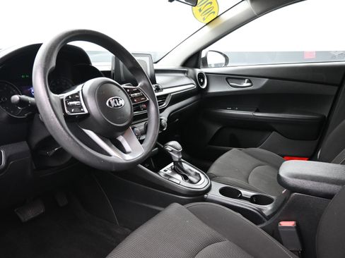 Used 2020 Kia Forte LXS FWD image 10
