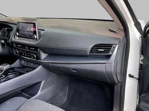 Used 2021 Nissan Rogue S AWD/4WD image 19