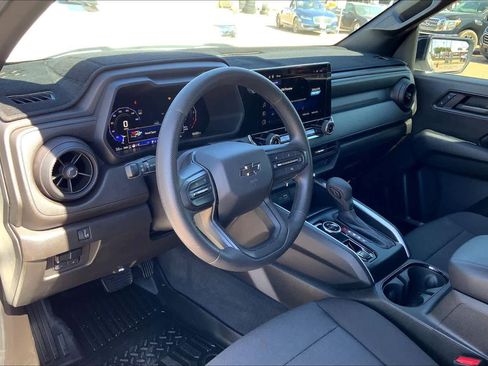 Used 2024 Chevrolet Colorado Trail Boss w/ Technology Package AWD/4WD image 18