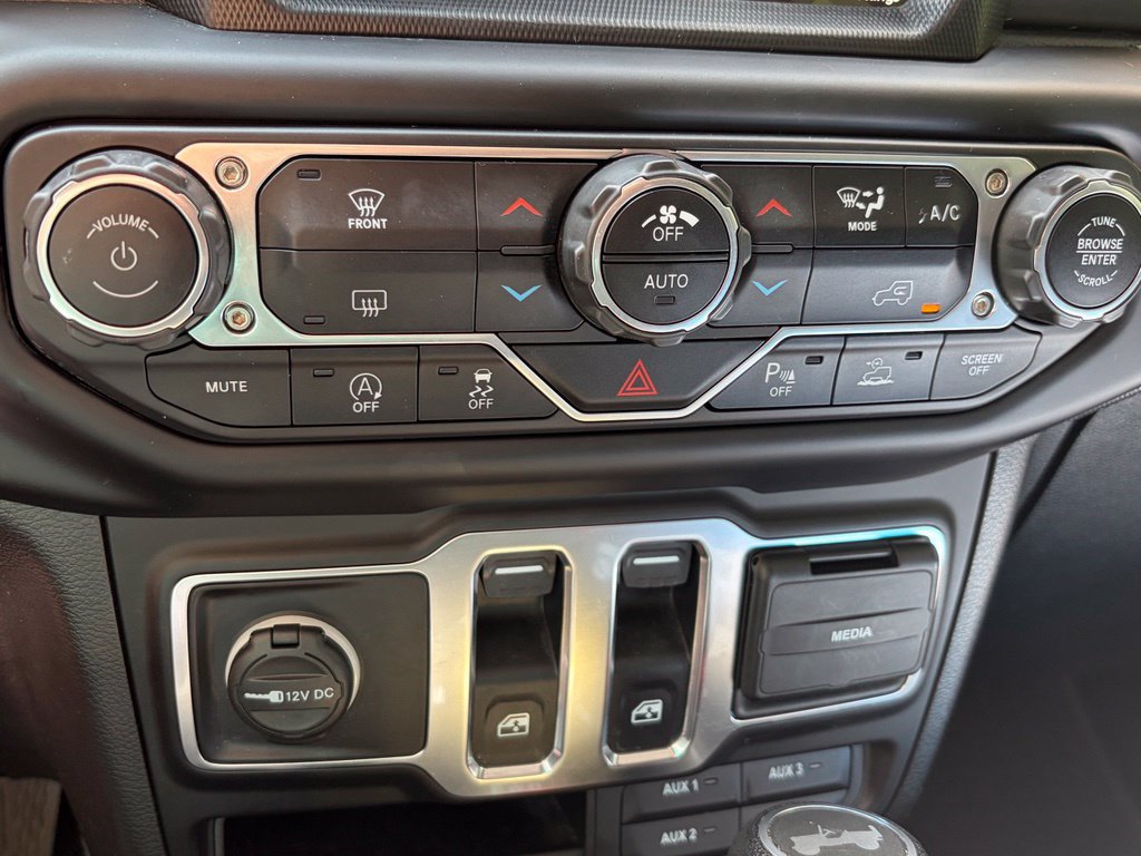 Used 2021 Jeep Wrangler Sport AWD/4WD image 46