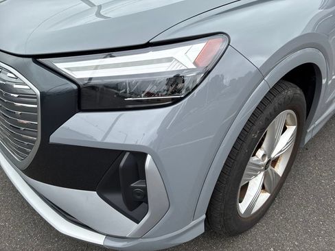Used 2023 Audi Q4 e-tron Premium AWD/4WD image 9