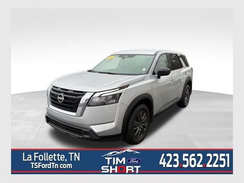 Used 2024 Nissan Pathfinder S image 1