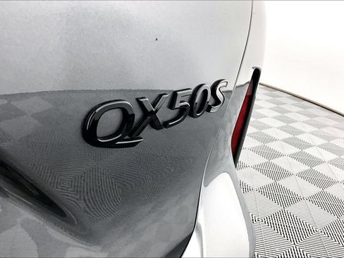 Used 2023 INFINITI QX50 Sport FWD image 14
