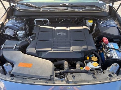 Used 2018 Subaru Outback 3.6R Limited AWD/4WD image 21
