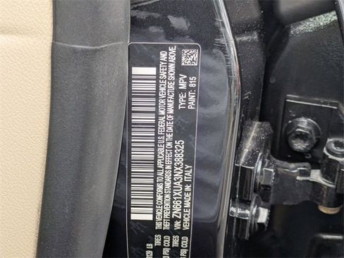 Used 2022 Maserati Levante GT image 31