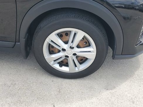 Certified 2024 Nissan Kicks S FWD image 11