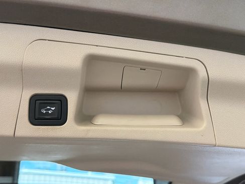 Used 2022 GMC Acadia Denali w/ LPO, Floor Liner Package FWD image 8