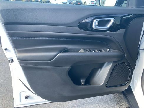 New 2026 Jeep Compass Latitude AWD/4WD image 9