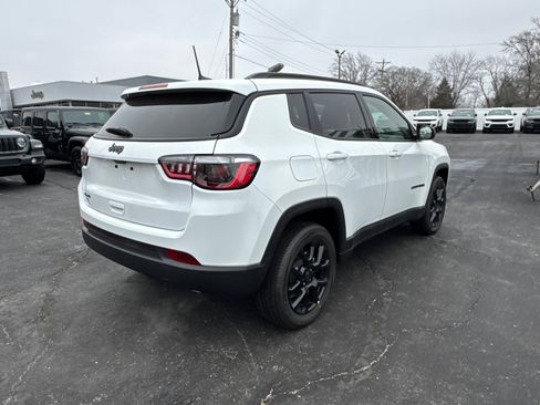 New 2026 Jeep Compass Latitude image 5
