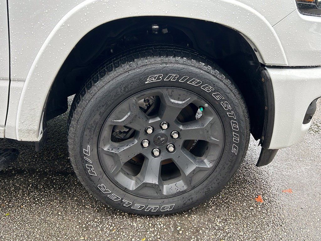 Used 2025 RAM 1500 Big Horn AWD/4WD image 4