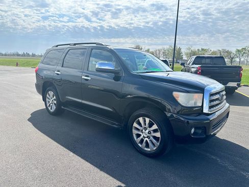 Used 2010 Toyota Sequoia Limited AWD/4WD image 8