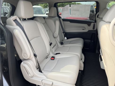 Certified 2026 Honda Odyssey EX-L image 18