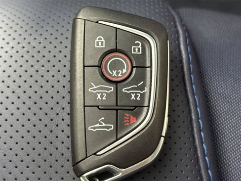 Used 2023 Chevrolet Corvette Stingray Premium Conv w/ Z51 Performance Package RWD image 30