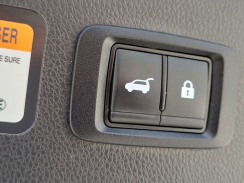Used 2024 Mitsubishi Eclipse Cross SE AWD/4WD image 11