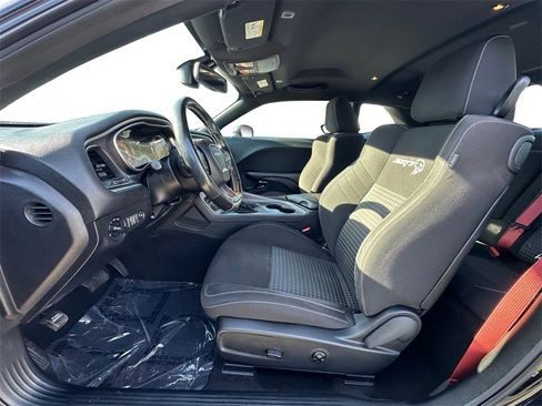 Used 2020 Dodge Challenger SRT Hellcat image 9