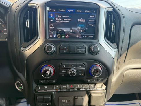Used 2022 Chevrolet Silverado 2500 LTZ w/ Z71 Chrome Sport Edition AWD/4WD image 14