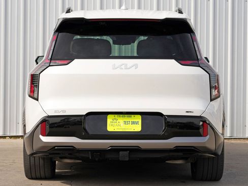 Used 2024 Kia EV9 GT-Line image 11