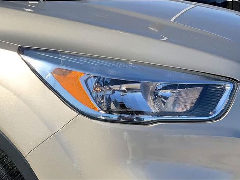 Used 2018 Ford Escape SE image 27