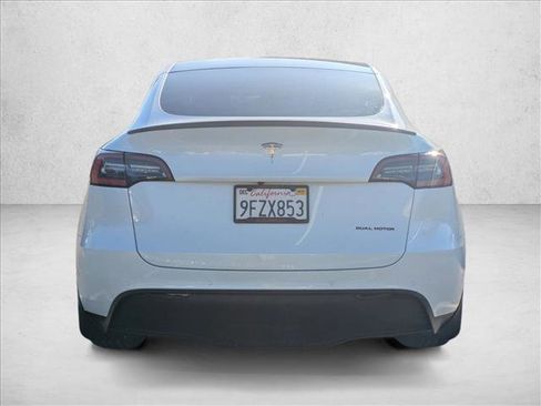 Used 2021 Tesla Model Y Long Range image 7