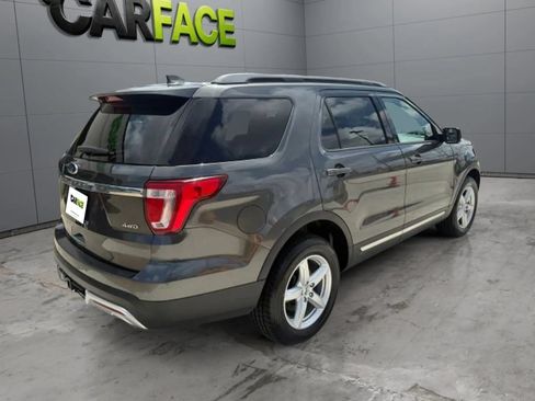 Used 2017 Ford Explorer XLT AWD/4WD image 7