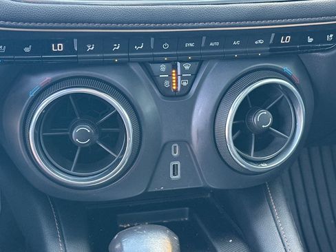 Used 2019 Chevrolet Blazer Premier w/ Sun and Wheels Package image 26