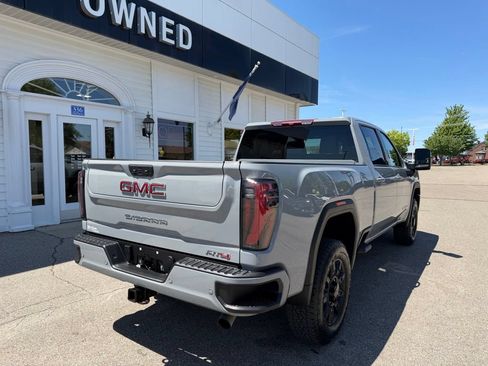 Certified 2024 GMC Sierra 3500 AT4 AWD/4WD image 5