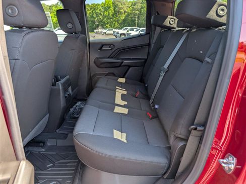 New 2026 Chevrolet Colorado Trail Boss AWD/4WD image 32