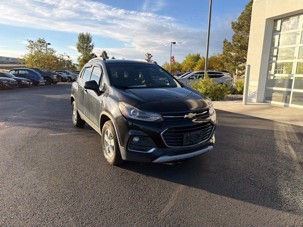 Used 2017 Chevrolet Trax LT w/ LT Convenience Package AWD/4WD image 7