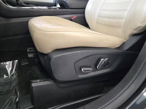 Used 2015 Ford Edge SEL w/ Equipment Group 201A AWD/4WD image 21