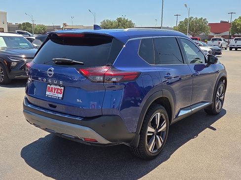 Used 2023 Nissan Rogue SL w/ SL Premium Package FWD image 4