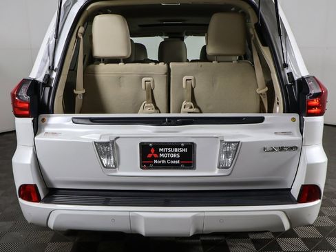 Used 2016 Lexus LX 570 4WD image 23