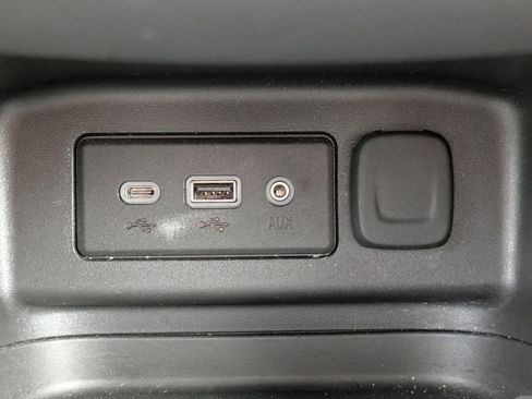 Used 2024 Chevrolet Equinox LT image 24