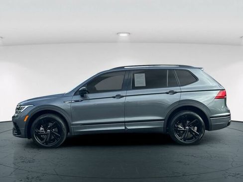 Used 2023 Volkswagen Tiguan SE R-Line FWD image 3