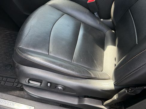 Used 2020 Chevrolet Equinox Premier FWD image 7