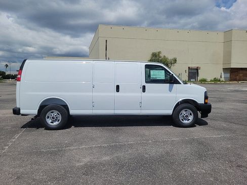 New 2025 GMC Savana 2500 Work Van w/ Driver Convenience Package image 6