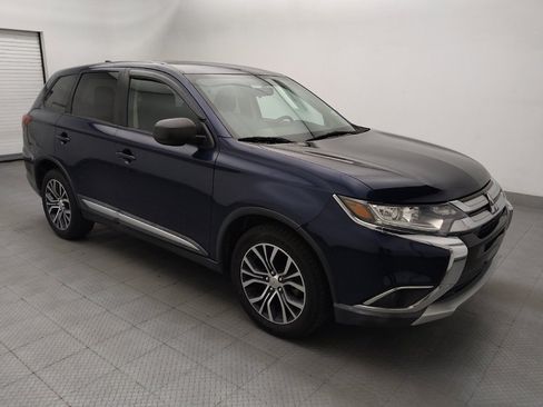 Used 2017 Mitsubishi Outlander ES AWD/4WD image 13