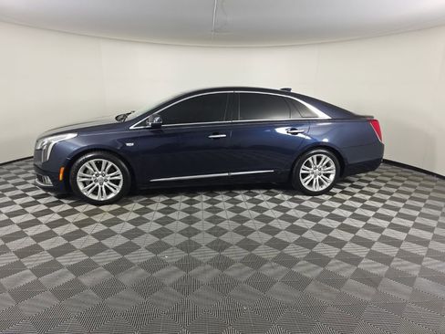 Used 2018 Cadillac XTS Luxury image 2