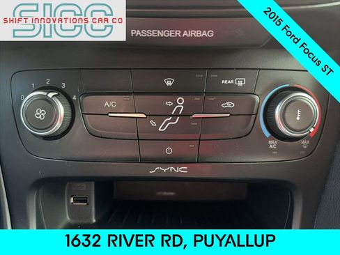 Used 2015 Ford Focus ST image 19